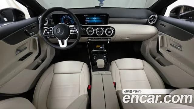 2020 Mercedes-Benz A-Class W177 A220 Hatchback Sold VIN W1K3F4EBXLJ210932 – exterior detail 2020 Mercedes-Benz A-Class W177 A220 Hatchback Sold VIN W1K3F4EBXLJ210932 – exterior detail