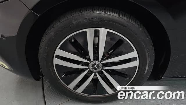 2021 Mercedes-Benz A-Class W177 A220 Sedan Sold VIN W1K3G4EB3MJ260960 – exterior detail 2021 Mercedes-Benz A-Class W177 A220 Sedan Sold VIN W1K3G4EB3MJ260960 – exterior detail