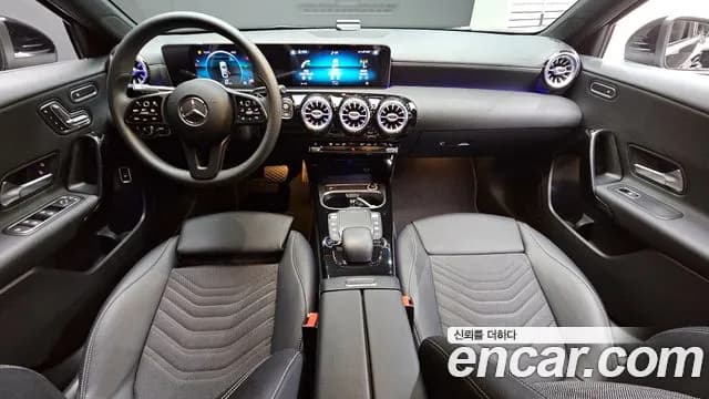 2020 Mercedes-Benz A-Class W177 A250 4MATIC Sedan Sold VIN W1K3G4HB5LJ233611 – trunk area 2020 Mercedes-Benz A-Class W177 A250 4MATIC Sedan Sold VIN W1K3G4HB5LJ233611 – trunk area
