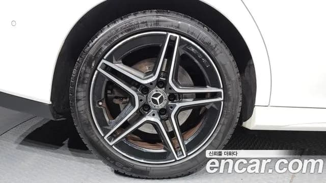 2020 Mercedes-Benz CLA-Class C118 CLA250 4MATIC Sold VIN W1K5J4HB6LN097489 – interior seats 2020 Mercedes-Benz CLA-Class C118 CLA250 4MATIC Sold VIN W1K5J4HB6LN097489 – interior seats
