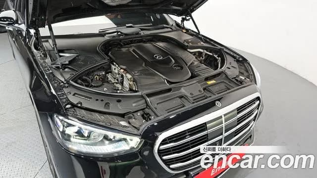 2022 Mercedes-Benz S-Class W223 S400 d 4MATIC Sold VIN W1K6F3DB9NA153361 – trunk area 2022 Mercedes-Benz S-Class W223 S400 d 4MATIC Sold VIN W1K6F3DB9NA153361 – trunk area