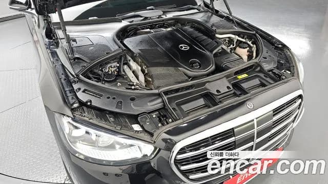 2022 Mercedes-Benz S-Class W223 S450L 4MATIC Sold VIN W1K6G6BB7NA133241 – interior seats 2022 Mercedes-Benz S-Class W223 S450L 4MATIC Sold VIN W1K6G6BB7NA133241 – interior seats