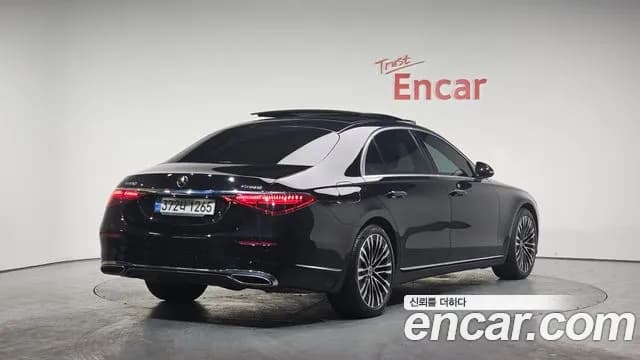 2022 Mercedes-Benz S-Class W223 S450L 4MATIC Sold VIN W1K6G6BB7NA145972 – trunk area 2022 Mercedes-Benz S-Class W223 S450L 4MATIC Sold VIN W1K6G6BB7NA145972 – trunk area