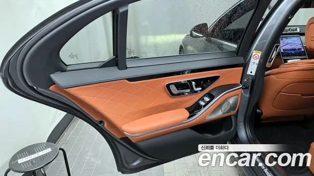 2023 Mercedes-Benz S-Class W223 S450L 4MATIC Sold VIN W1K6G6BBXPA235345 – interior seats 2023 Mercedes-Benz S-Class W223 S450L 4MATIC Sold VIN W1K6G6BBXPA235345 – interior seats