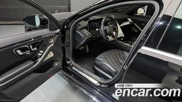 2021 Mercedes-Benz S-Class W223 S500L 4MATIC Sold VIN W1K6G6DB4MA046313 – trunk area 2021 Mercedes-Benz S-Class W223 S500L 4MATIC Sold VIN W1K6G6DB4MA046313 – trunk area