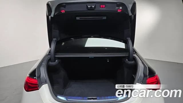 2023 Mercedes-Benz S-Class W223 Maybach S580 4MATIC Sold VIN W1K6X7GB4PA201769 – trunk area 2023 Mercedes-Benz S-Class W223 Maybach S580 4MATIC Sold VIN W1K6X7GB4PA201769 – trunk area