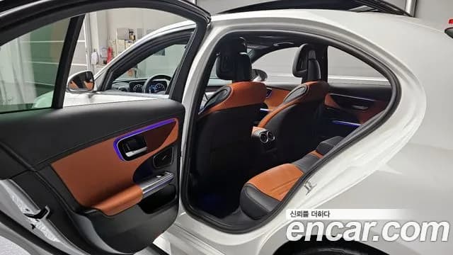 2023 Mercedes-Benz C-Class W206 C300 4MATIC AMG Line Sold VIN W1KAF4HB0PR092688 – trunk area 2023 Mercedes-Benz C-Class W206 C300 4MATIC AMG Line Sold VIN W1KAF4HB0PR092688 – trunk area