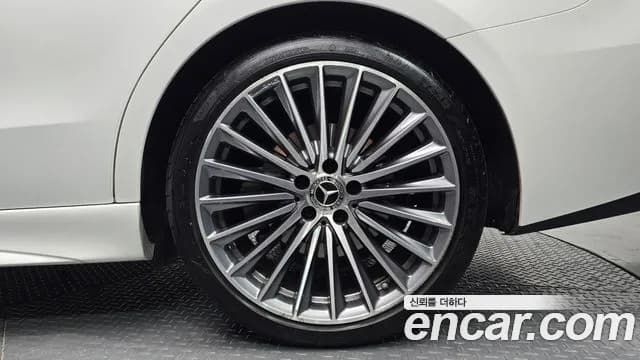 2023 Mercedes-Benz C-Class W206 C300 4MATIC AMG Line Sold VIN W1KAF4HB0PR096966 – interior seats 2023 Mercedes-Benz C-Class W206 C300 4MATIC AMG Line Sold VIN W1KAF4HB0PR096966 – interior seats