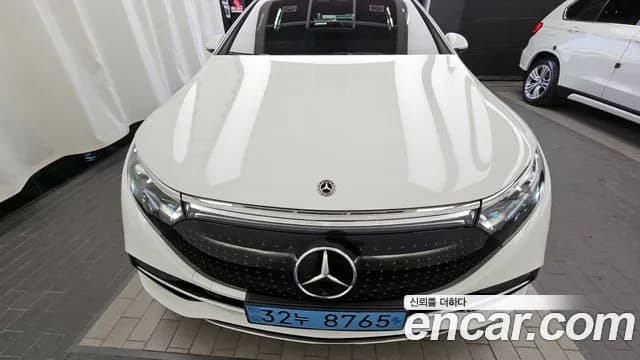 2022 Mercedes-Benz EQS V297 EQS350 Sold VIN W1KCG2BB2NA013648 – trunk area 2022 Mercedes-Benz EQS V297 EQS350 Sold VIN W1KCG2BB2NA013648 – trunk area