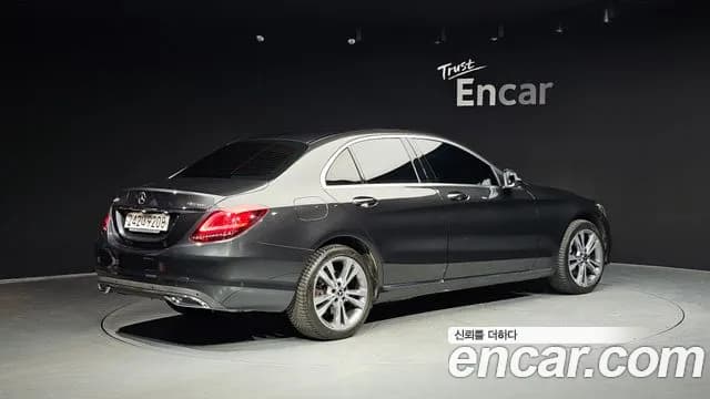 2020 Mercedes-Benz C-Class W205 C220 d 4MATIC Sold VIN W1KWF1FB2LR571664 – front exterior 2020 Mercedes-Benz C-Class W205 C220 d 4MATIC Sold VIN W1KWF1FB2LR571664 – front exterior