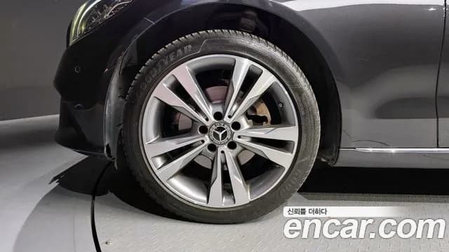 2020 Mercedes-Benz C-Class W205 C220 d 4MATIC Sold VIN W1KWF1FB2LR571664 – undercarriage 2020 Mercedes-Benz C-Class W205 C220 d 4MATIC Sold VIN W1KWF1FB2LR571664 – undercarriage