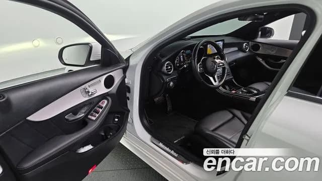 2021 Mercedes-Benz C-Class W205 C200 AMG Line Sold VIN W1KWF8AB0MR607062 – photo 17 2021 Mercedes-Benz C-Class W205 C200 AMG Line Sold VIN W1KWF8AB0MR607062 – photo 17