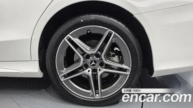 2021 Mercedes-Benz C-Class W205 C200 AMG Line Sold VIN W1KWF8AB6MR621368 – trunk area 2021 Mercedes-Benz C-Class W205 C200 AMG Line Sold VIN W1KWF8AB6MR621368 – trunk area
