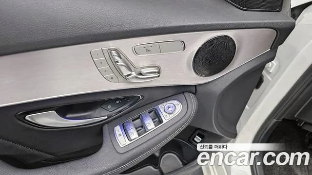 2021 Mercedes-Benz C-Class W205 C200 AMG Line Sold VIN W1KWF8AB6MR636436 – engine bay 2021 Mercedes-Benz C-Class W205 C200 AMG Line Sold VIN W1KWF8AB6MR636436 – engine bay