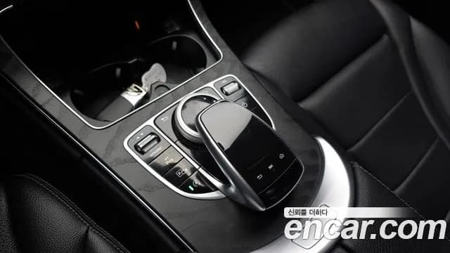 2021 Mercedes-Benz C-Class W205 C200 AMG Line Sold VIN W1KWF8AB8MR608220 – photo 15 2021 Mercedes-Benz C-Class W205 C200 AMG Line Sold VIN W1KWF8AB8MR608220 – photo 15