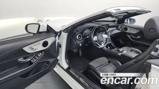 2023 Mercedes-Benz C-Class W205 C200 Cabriolet Sold VIN W1KWK8AB3PG116397 – interior seats 2023 Mercedes-Benz C-Class W205 C200 Cabriolet Sold VIN W1KWK8AB3PG116397 – interior seats