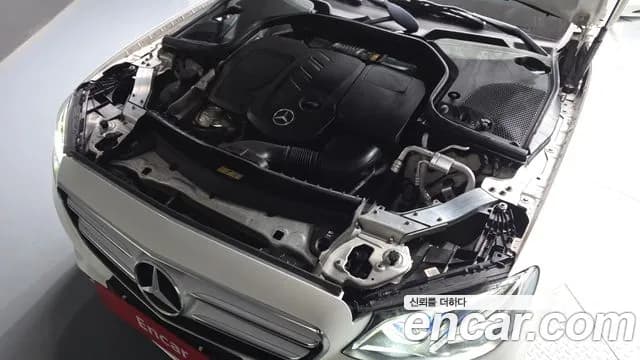 2020 Mercedes-Benz E-Class W213 E220d Avantgarde Sold VIN W1KZF0EB111111111 – front exterior 2020 Mercedes-Benz E-Class W213 E220d Avantgarde Sold VIN W1KZF0EB111111111 – front exterior