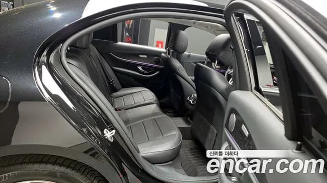 2020 Mercedes-Benz E-Class W213 E220d Avantgarde Sold VIN W1KZF0EB1LA771135 – photo 15 2020 Mercedes-Benz E-Class W213 E220d Avantgarde Sold VIN W1KZF0EB1LA771135 – photo 15