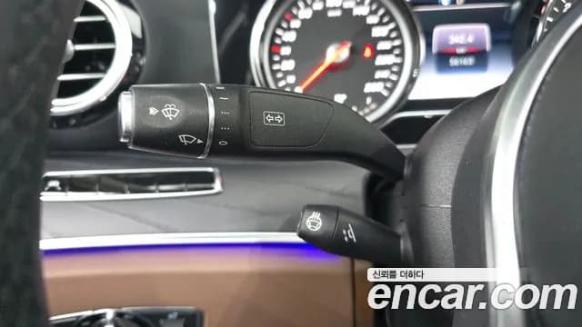 2020 Mercedes-Benz E-Class W213 E220d Avantgarde Sold VIN W1KZF0EB9LA841559 – exterior detail 2020 Mercedes-Benz E-Class W213 E220d Avantgarde Sold VIN W1KZF0EB9LA841559 – exterior detail