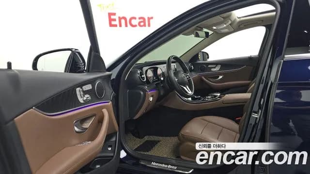 2020 Mercedes-Benz E-Class W213 E220d Avantgarde Sold VIN W1KZF0EB9LA841559 – trunk area 2020 Mercedes-Benz E-Class W213 E220d Avantgarde Sold VIN W1KZF0EB9LA841559 – trunk area
