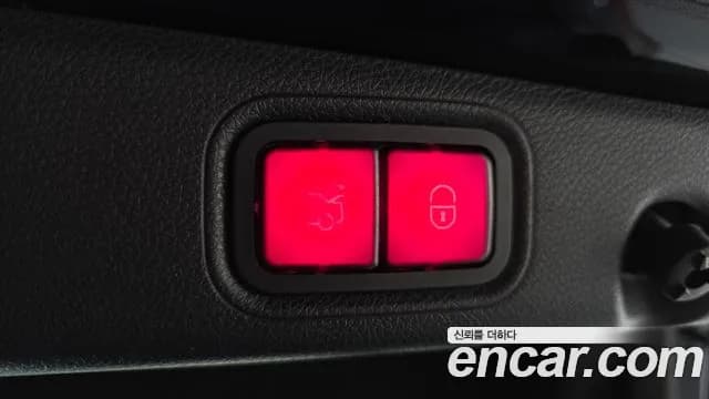 2021 Mercedes-Benz E-Class W213 E220d 4MATIC AMG Line Sold VIN W1KZF0FB0MA878600 – photo 13 2021 Mercedes-Benz E-Class W213 E220d 4MATIC AMG Line Sold VIN W1KZF0FB0MA878600 – photo 13
