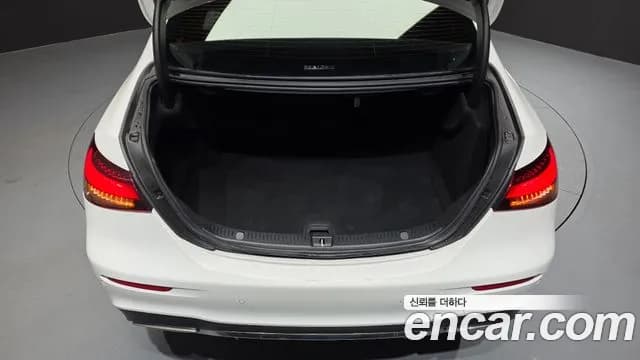 2021 Mercedes-Benz E-Class W213 E220d 4MATIC AMG Line Sold VIN W1KZF0FB1MA882994 – photo 14 2021 Mercedes-Benz E-Class W213 E220d 4MATIC AMG Line Sold VIN W1KZF0FB1MA882994 – photo 14