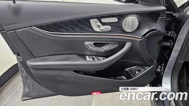 2022 Mercedes-Benz E-Class W213 E220d 4MATIC AMG Line Sold VIN W1KZF0FB1NB068601 – exterior detail 2022 Mercedes-Benz E-Class W213 E220d 4MATIC AMG Line Sold VIN W1KZF0FB1NB068601 – exterior detail