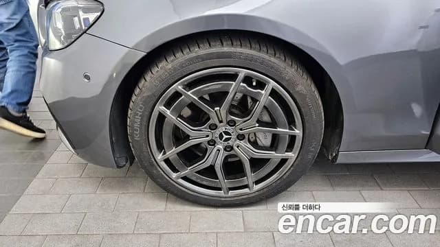 2022 Mercedes-Benz E-Class W213 E220d 4MATIC AMG Line Sold VIN W1KZF0FB1NB068601 – undercarriage 2022 Mercedes-Benz E-Class W213 E220d 4MATIC AMG Line Sold VIN W1KZF0FB1NB068601 – undercarriage