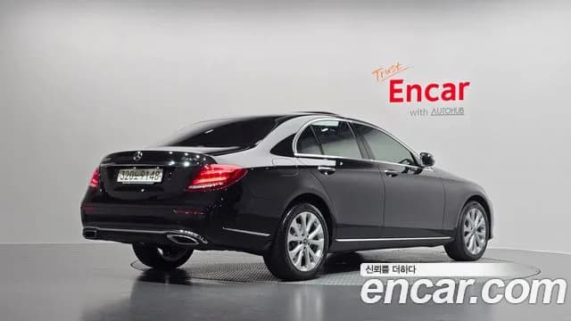 2020 Mercedes-Benz E-Class W213 E220d 4MATIC Exclusive Sold VIN W1KZF0FB2LA839022 – rear exterior 2020 Mercedes-Benz E-Class W213 E220d 4MATIC Exclusive Sold VIN W1KZF0FB2LA839022 – rear exterior