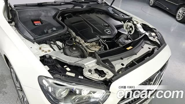 2021 Mercedes-Benz E-Class W213 E220d 4MATIC AMG Line Sold VIN W1KZF0FB4MA880429 – engine bay 2021 Mercedes-Benz E-Class W213 E220d 4MATIC AMG Line Sold VIN W1KZF0FB4MA880429 – engine bay
