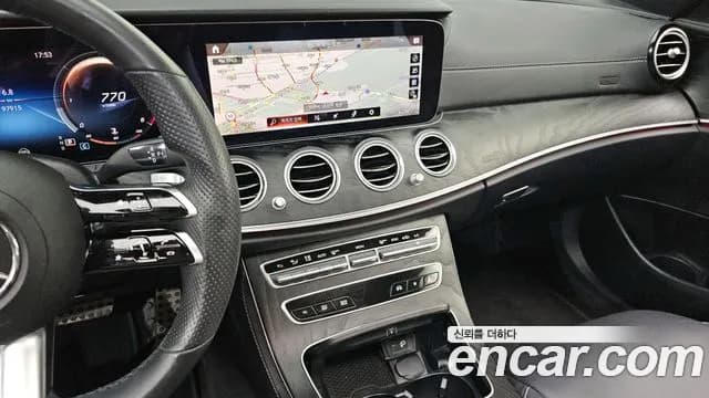 2021 Mercedes-Benz E-Class W213 E220d 4MATIC AMG Line Sold VIN W1KZF0FB4MA880429 – photo 11 2021 Mercedes-Benz E-Class W213 E220d 4MATIC AMG Line Sold VIN W1KZF0FB4MA880429 – photo 11