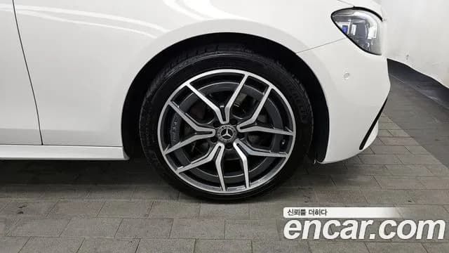 2022 Mercedes-Benz E-Class W213 E220d 4MATIC AMG Line Sold VIN W1KZF0FB5NB018056 – engine bay 2022 Mercedes-Benz E-Class W213 E220d 4MATIC AMG Line Sold VIN W1KZF0FB5NB018056 – engine bay