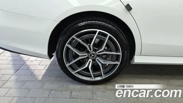 2022 Mercedes-Benz E-Class W213 E220d 4MATIC AMG Line Sold VIN W1KZF0FB5NB018056 – photo 18 2022 Mercedes-Benz E-Class W213 E220d 4MATIC AMG Line Sold VIN W1KZF0FB5NB018056 – photo 18
