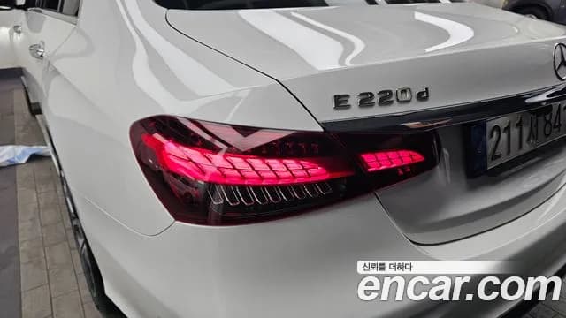 2022 Mercedes-Benz E-Class W213 E220d 4MATIC AMG Line Sold VIN W1KZF0FB5NB018056 – photo 34 2022 Mercedes-Benz E-Class W213 E220d 4MATIC AMG Line Sold VIN W1KZF0FB5NB018056 – photo 34