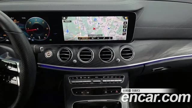 2021 Mercedes-Benz E-Class W213 E220d 4MATIC AMG Line Sold VIN W1KZF0FB6MA976093 – engine bay 2021 Mercedes-Benz E-Class W213 E220d 4MATIC AMG Line Sold VIN W1KZF0FB6MA976093 – engine bay