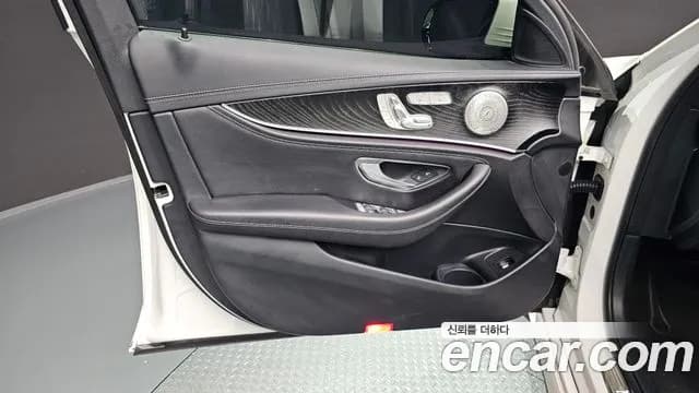 2022 Mercedes-Benz E-Class W213 E220d 4MATIC AMG Line Sold VIN W1KZF0FB6NB020902 – odometer reading 2022 Mercedes-Benz E-Class W213 E220d 4MATIC AMG Line Sold VIN W1KZF0FB6NB020902 – odometer reading