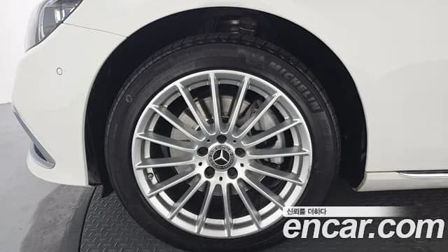 2022 Mercedes-Benz E-Class W213 E220d 4MATIC Exclusive Sold VIN W1KZF0FB6NB026750 – front exterior 2022 Mercedes-Benz E-Class W213 E220d 4MATIC Exclusive Sold VIN W1KZF0FB6NB026750 – front exterior