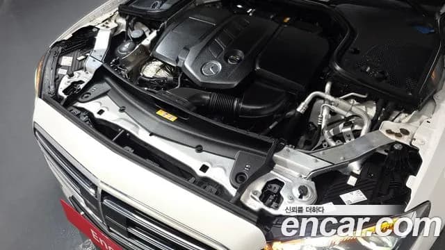 2022 Mercedes-Benz E-Class W213 E220d 4MATIC Exclusive Sold VIN W1KZF0FB6NB026750 – exterior detail 2022 Mercedes-Benz E-Class W213 E220d 4MATIC Exclusive Sold VIN W1KZF0FB6NB026750 – exterior detail