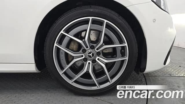 2022 Mercedes-Benz E-Class W213 E220d 4MATIC AMG Line Sold VIN W1KZF0FB6NB085667 – trunk area 2022 Mercedes-Benz E-Class W213 E220d 4MATIC AMG Line Sold VIN W1KZF0FB6NB085667 – trunk area