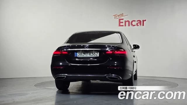 2021 Mercedes-Benz E-Class W213 E220d 4MATIC Exclusive Sold VIN W1KZF0FB8MA966116 – front exterior 2021 Mercedes-Benz E-Class W213 E220d 4MATIC Exclusive Sold VIN W1KZF0FB8MA966116 – front exterior