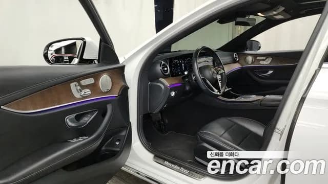 2022 Mercedes-Benz E-Class W213 E220d 4MATIC Exclusive Sold VIN W1KZF0FBXNB028176 – interior seats 2022 Mercedes-Benz E-Class W213 E220d 4MATIC Exclusive Sold VIN W1KZF0FBXNB028176 – interior seats