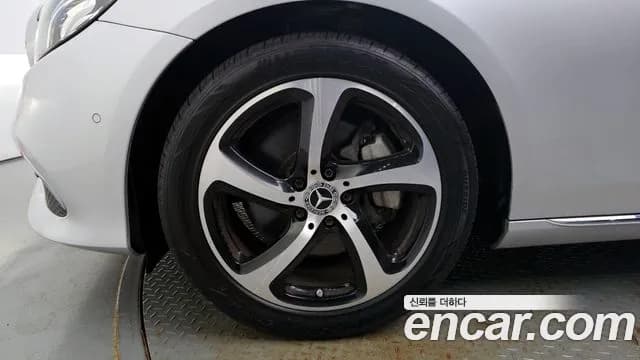 2020 Mercedes-Benz E-Class W213 E250 Avantgarde Sold VIN W1KZF4FB1LA767303 – front exterior 2020 Mercedes-Benz E-Class W213 E250 Avantgarde Sold VIN W1KZF4FB1LA767303 – front exterior