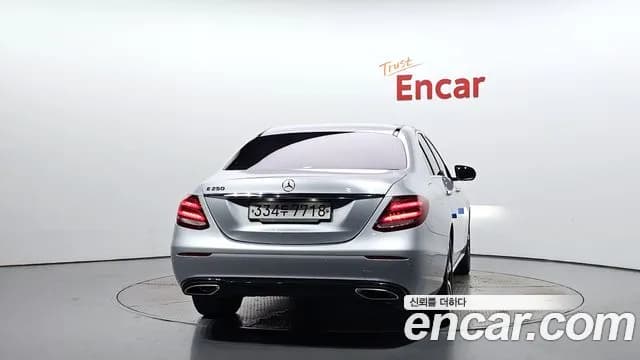 2020 Mercedes-Benz E-Class W213 E250 Avantgarde Sold VIN W1KZF4FB1LA767303 – photo 13 2020 Mercedes-Benz E-Class W213 E250 Avantgarde Sold VIN W1KZF4FB1LA767303 – photo 13