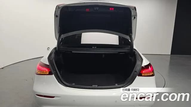 2021 Mercedes-Benz E-Class W213 E250 Avantgarde Sold VIN W1KZF4FB1MA932252 – photo 30 2021 Mercedes-Benz E-Class W213 E250 Avantgarde Sold VIN W1KZF4FB1MA932252 – photo 30