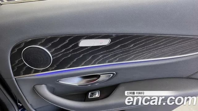 2022 Mercedes-Benz E-Class W213 E250 Avantgarde Sold VIN W1KZF4FB1NB030910 – interior seats 2022 Mercedes-Benz E-Class W213 E250 Avantgarde Sold VIN W1KZF4FB1NB030910 – interior seats