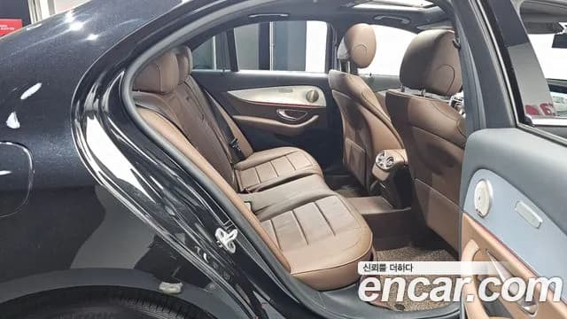 2020 Mercedes-Benz E-Class W213 E250 Avantgarde Sold VIN W1KZF4FB2LA765575 – undercarriage 2020 Mercedes-Benz E-Class W213 E250 Avantgarde Sold VIN W1KZF4FB2LA765575 – undercarriage