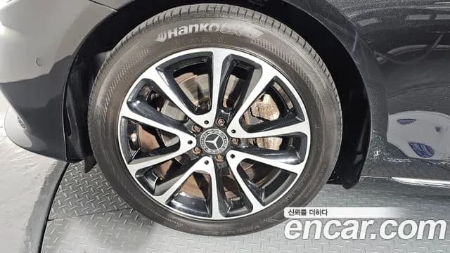 2020 Mercedes-Benz E-Class W213 E250 Avantgarde Sold VIN W1KZF4FB2LA765575 – photo 17 2020 Mercedes-Benz E-Class W213 E250 Avantgarde Sold VIN W1KZF4FB2LA765575 – photo 17