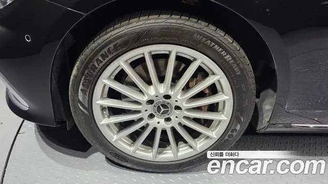 2021 Mercedes-Benz E-Class W213 E250 Exclusive Sold VIN W1KZF4FB3MA898394 – exterior detail 2021 Mercedes-Benz E-Class W213 E250 Exclusive Sold VIN W1KZF4FB3MA898394 – exterior detail