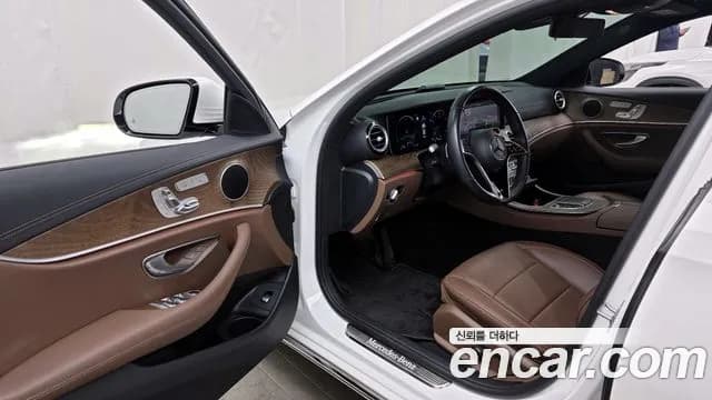 2021 Mercedes-Benz E-Class W213 E250 Exclusive Sold VIN W1KZF4FB3MA934830 – exterior detail 2021 Mercedes-Benz E-Class W213 E250 Exclusive Sold VIN W1KZF4FB3MA934830 – exterior detail