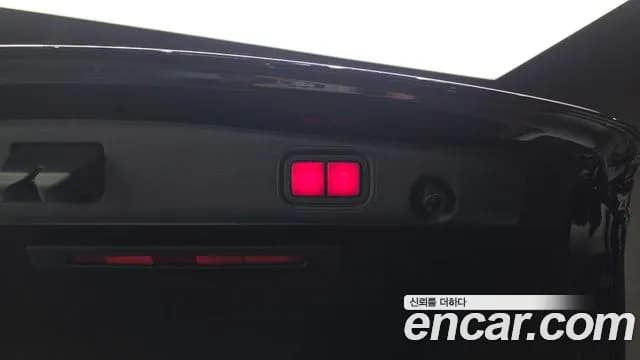 2022 Mercedes-Benz E-Class W213 E250 Avantgarde Sold VIN W1KZF4FB4NB039228 – exterior detail 2022 Mercedes-Benz E-Class W213 E250 Avantgarde Sold VIN W1KZF4FB4NB039228 – exterior detail